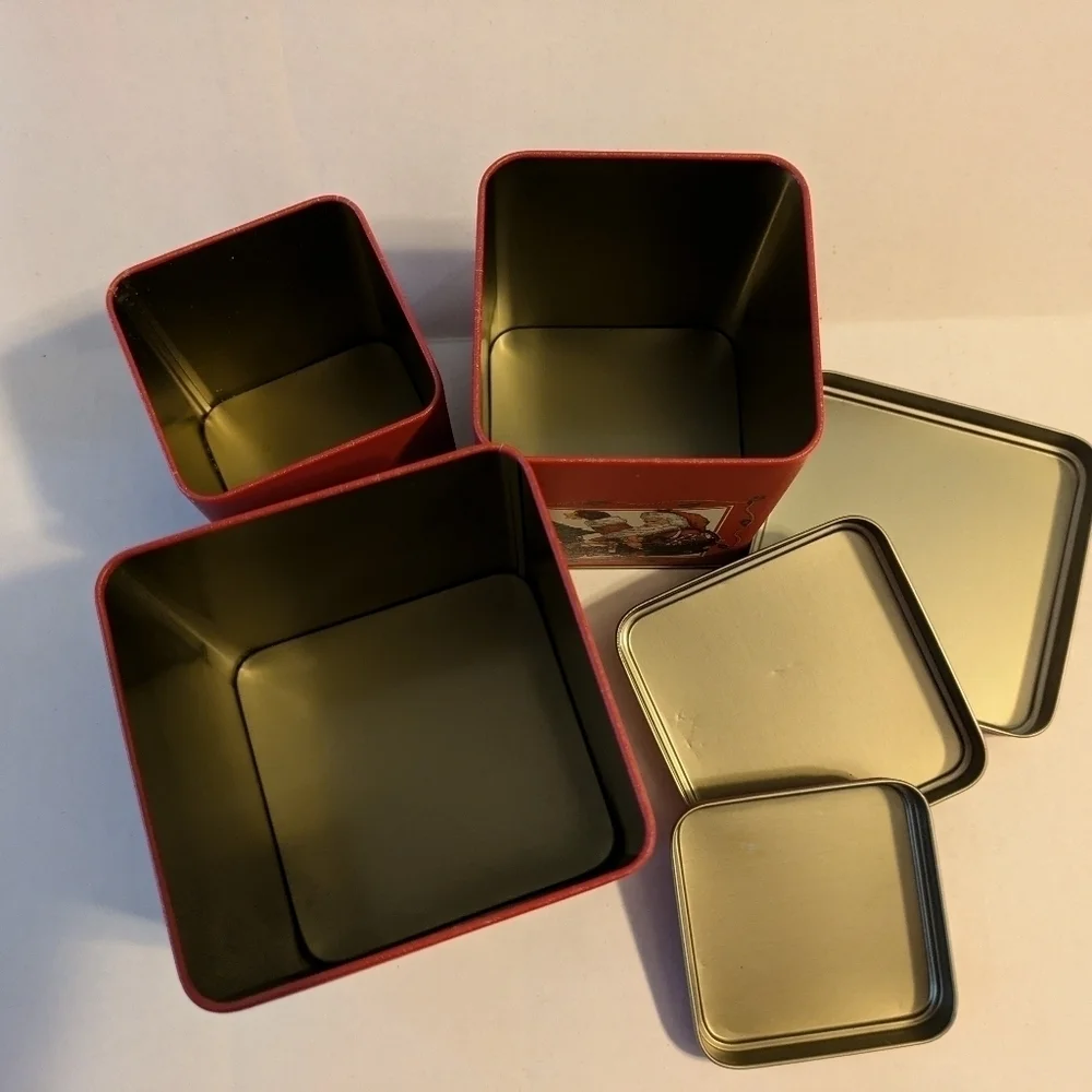 Christmas Santa square nesting cookie tins. 1991
